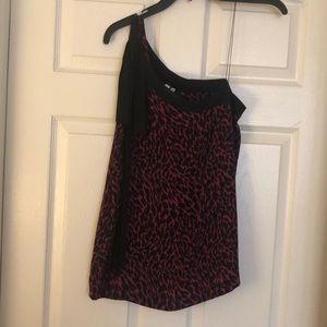 Robbi & nikki one shoulder blouse